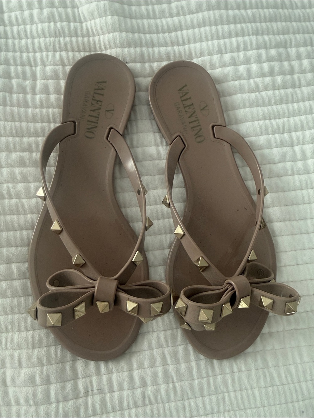 Valentino Studded Bow Jelly Thong Sandals in Taupe